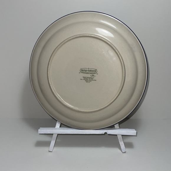 Temptations by Tara Set of 2 Old World 10.5” Dinner Plates - Picture 5 of 7